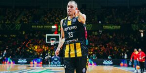 kyle-wiltjer-lenovo-tenerife-basketball-champions-league-2021-2022